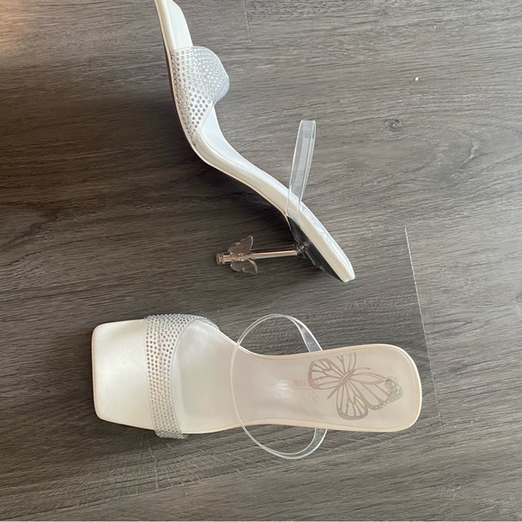 White Butterfly heels - Picture 5 of 6